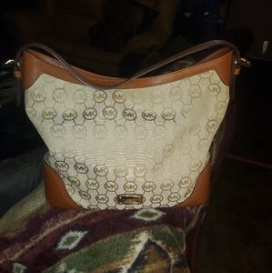SOLD***Michael Kors handbag